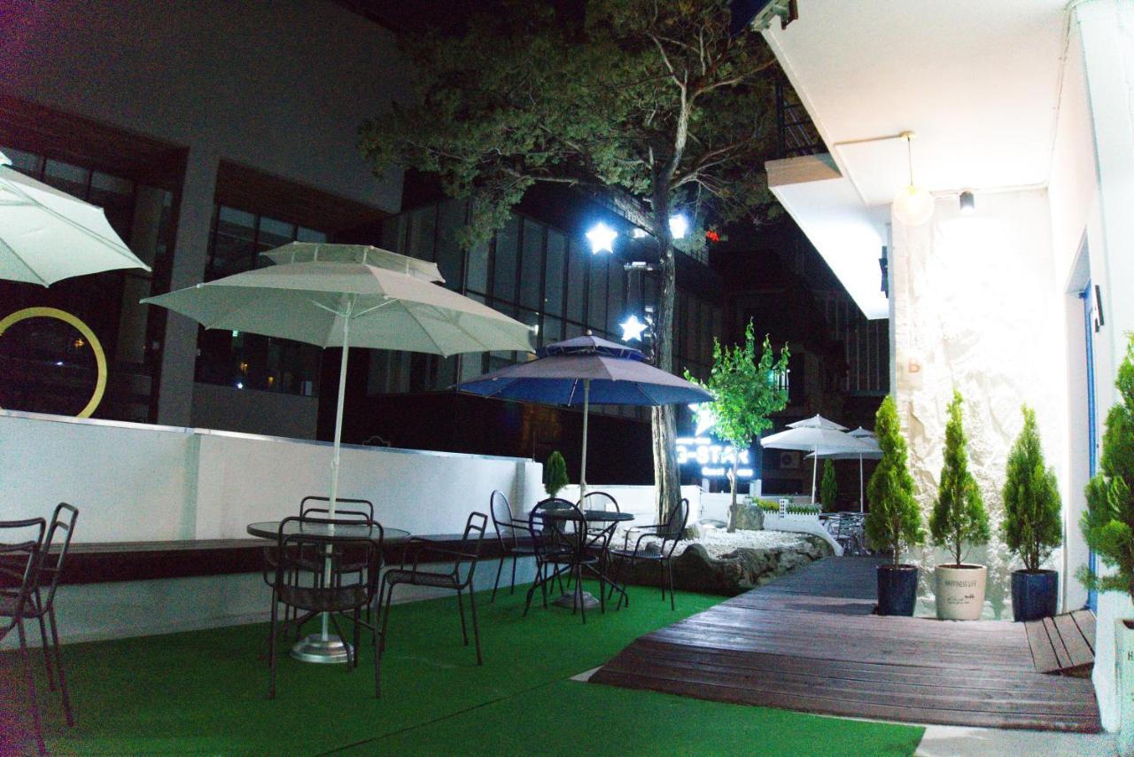 Rumah tetamu G-star Seoul